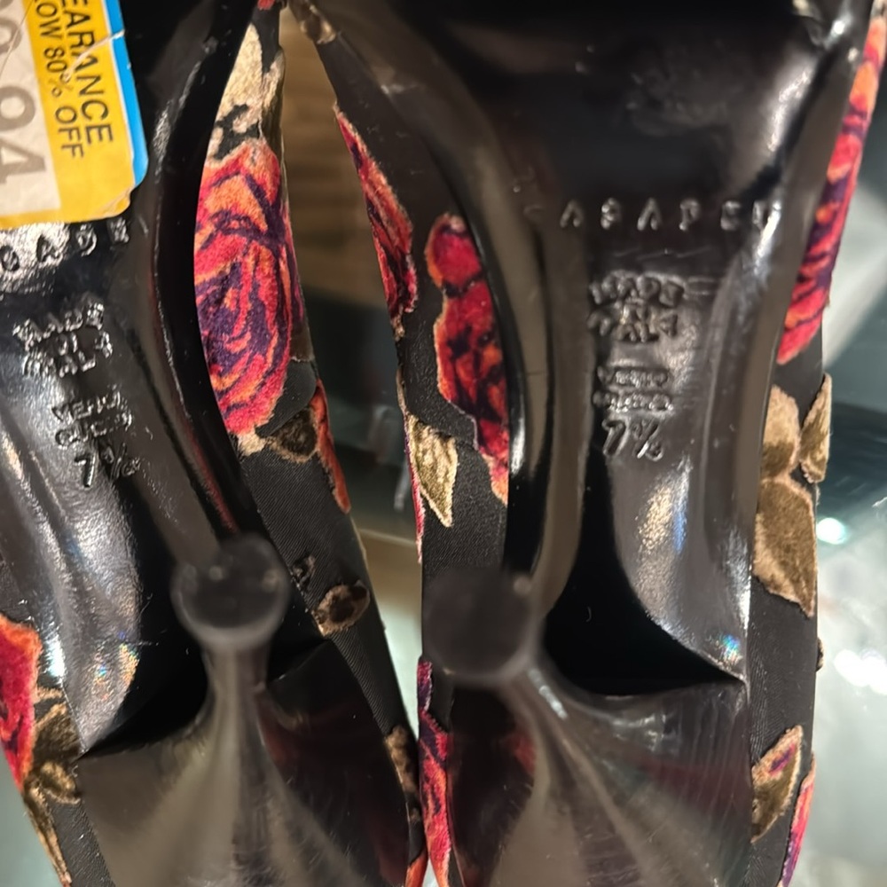 BNWT CASADEI VELOUR 🥀 PUMP - Picture 9 of 11